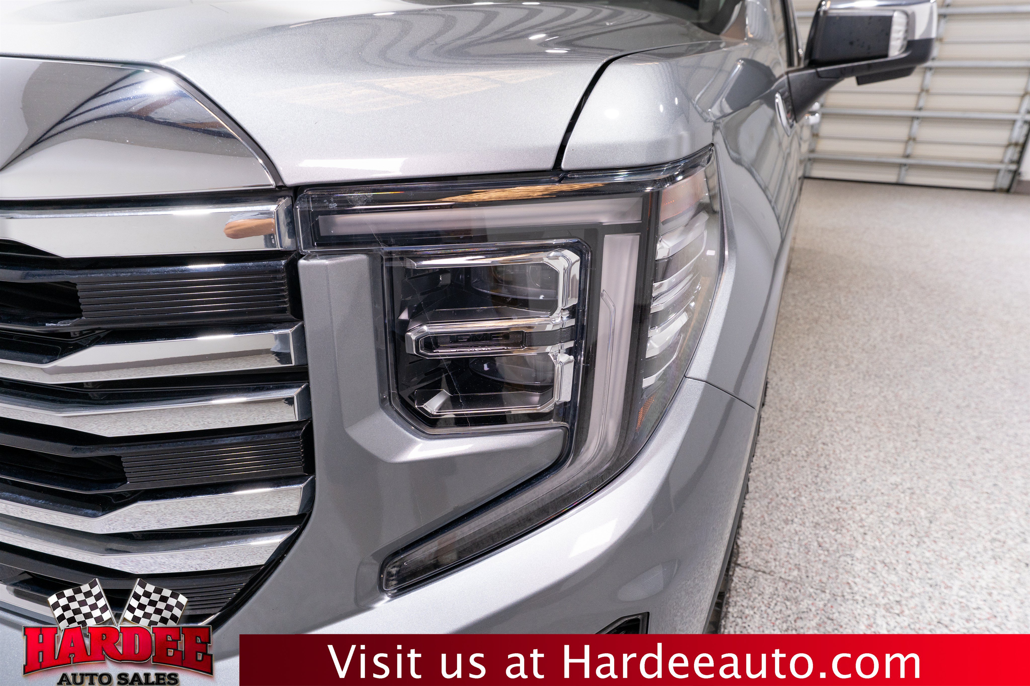 Used 2023 GMC Sierra 1500 SLT w/ SLT Premium Plus Package AWD/4WD image 8