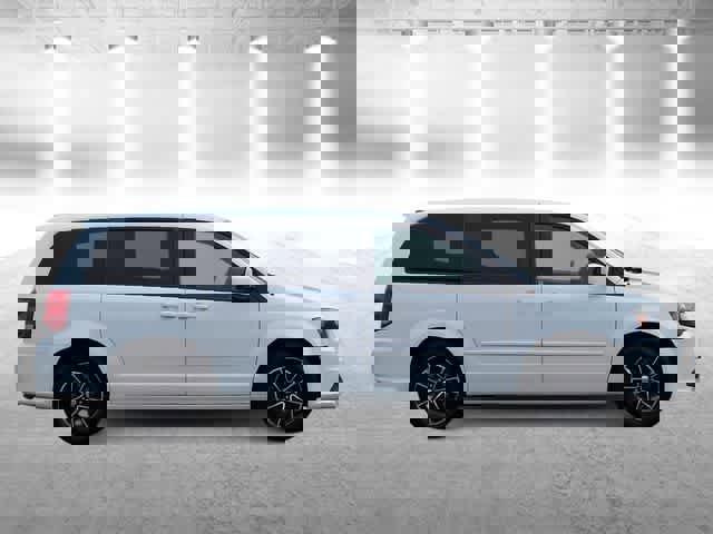 Used 2016 Dodge Grand Caravan SE image 9