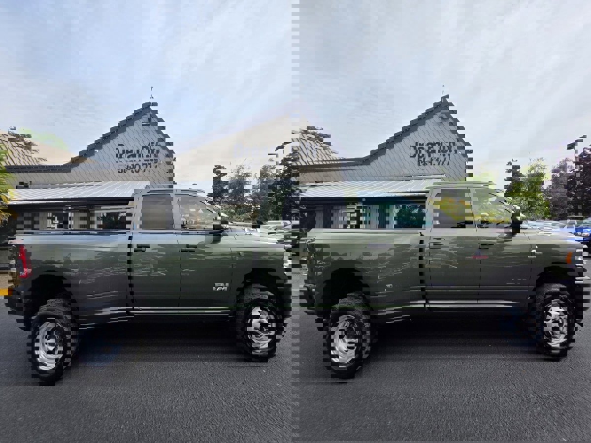 Used 2022 RAM 3500 Tradesman image 3