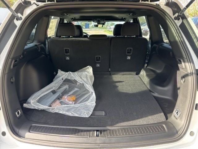 New 2025 Jeep Grand Cherokee Laredo X image 19