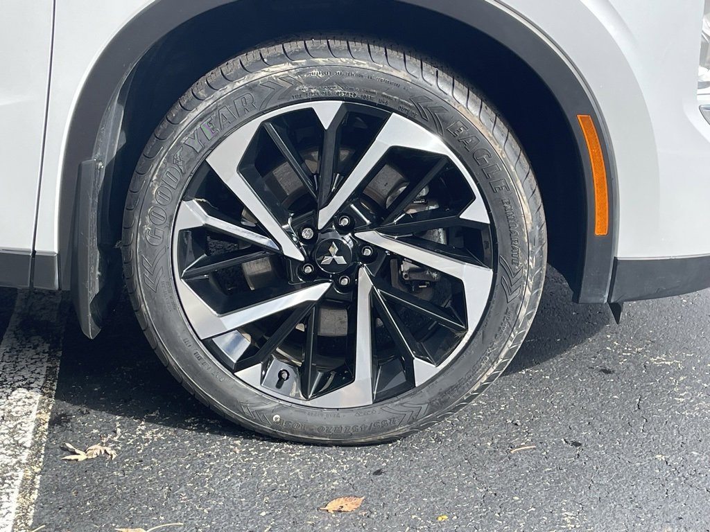 Used 2024 Mitsubishi Outlander SE image 10