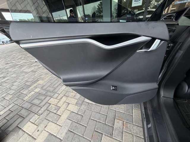 Used 2015 Tesla Model S 90D image 13