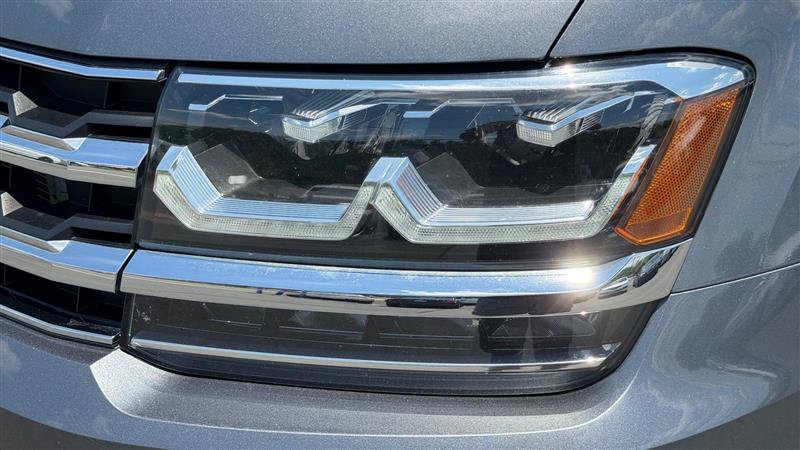 Used 2018 Volkswagen Atlas SEL AWD/4WD image 11