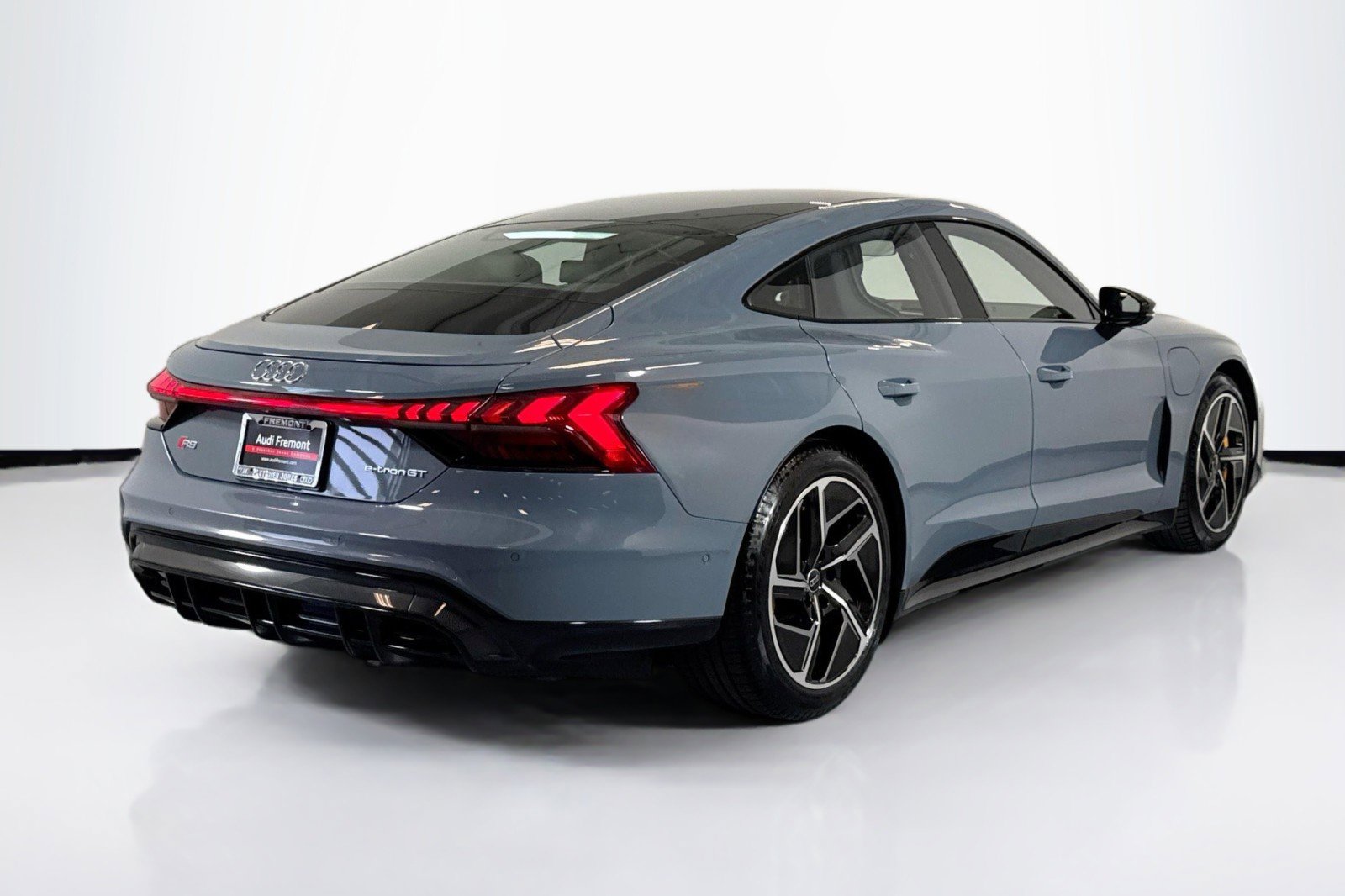 Used 2024 Audi RS e-tron GT image 5