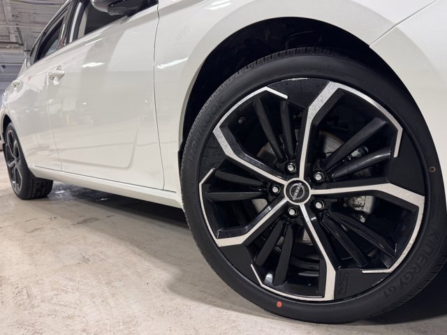 Used 2023 Nissan Altima 2.5 SR w/ SR Premium Package image 10