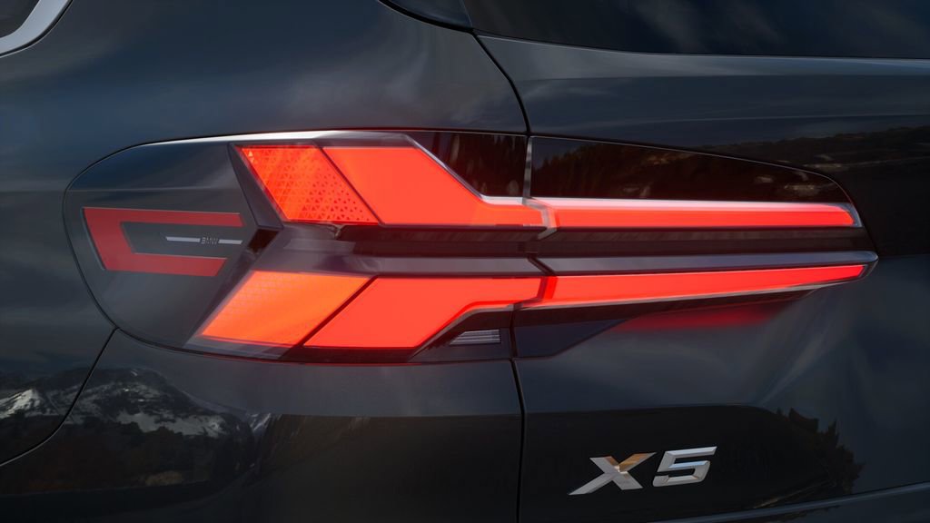 New 2026 BMW X5 xDrive50e w/ Climate Comfort Package image 8