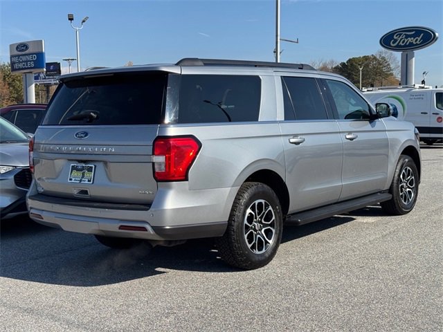 Used 2024 Ford Expedition Max XLT image 3