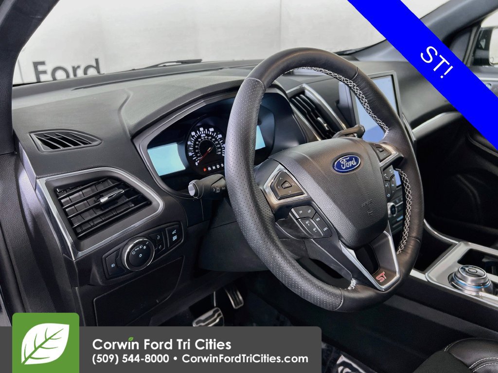 Used 2022 Ford Edge ST AWD/4WD image 2