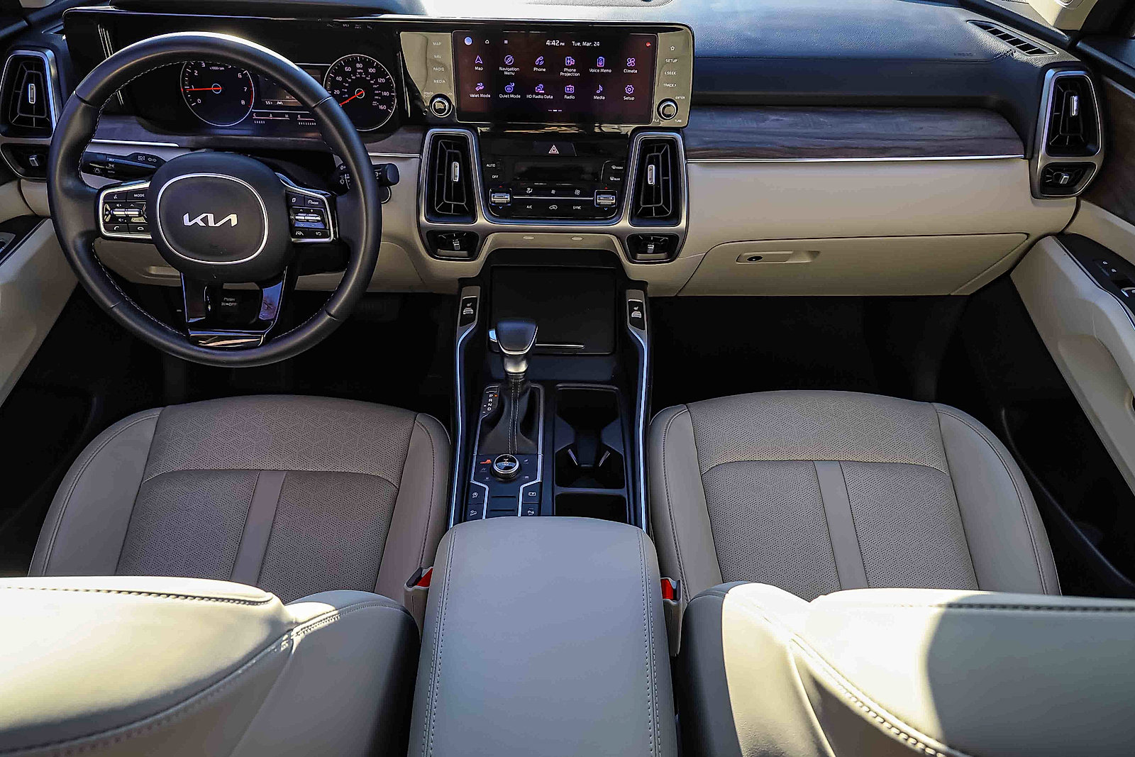 Certified 2023 Kia Sorento S w/ Panoramic Sunroof Package image 20