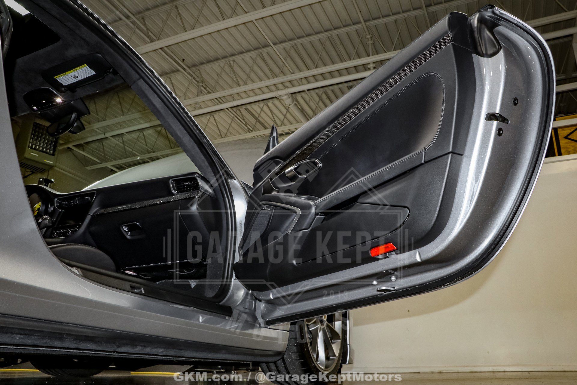 Used 2014 Porsche 911 Turbo S image 91