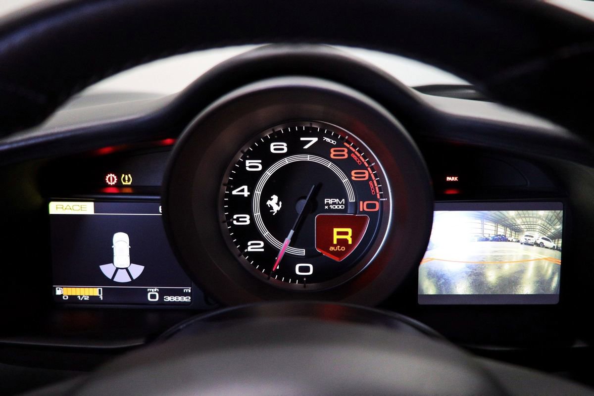 Used 2016 Ferrari 488 GTB image 39