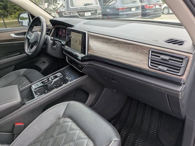 Used 2025 Volkswagen Atlas SEL Premium R-Line AWD/4WD image 37