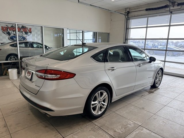 Used 2018 Ford Fusion S image 4