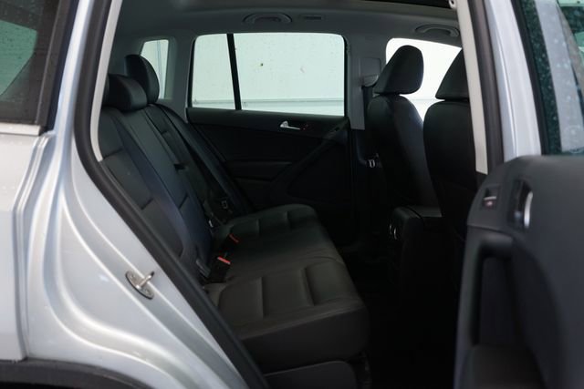 Used 2017 Volkswagen Tiguan Wolfsburg Edition image 32