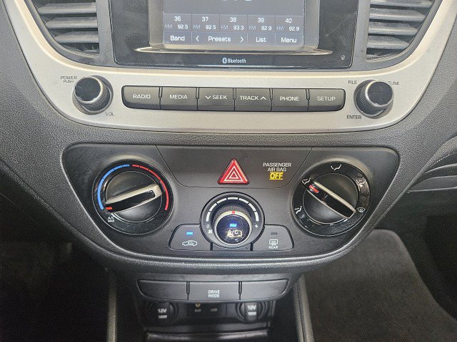 Used 2020 Hyundai Accent SE FWD image 23