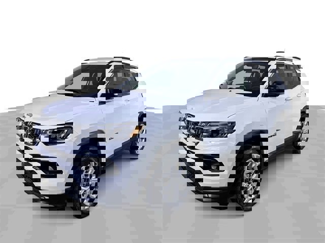 Used 2025 Jeep Compass Latitude