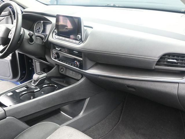 Used 2025 Nissan Rogue SV image 23