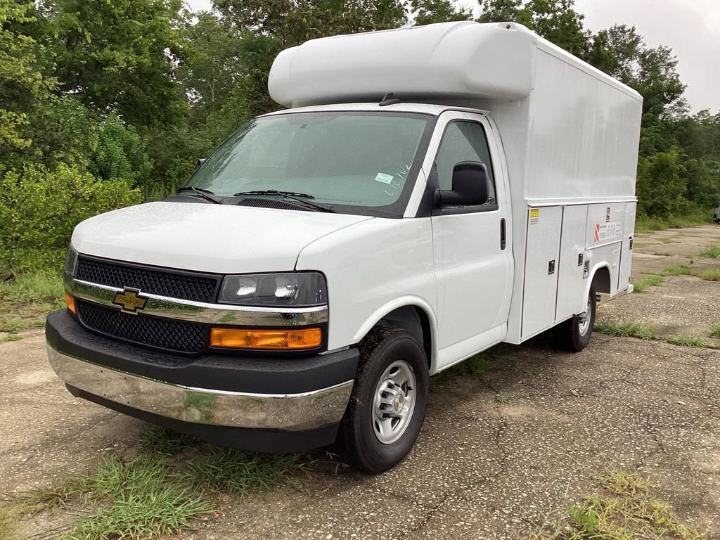 New 2025 Chevrolet Express 3500 w/ Power Convenience Package RWD video 1