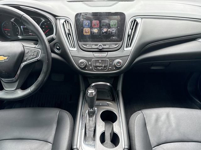 Used 2018 Chevrolet Malibu LT w/ Leather Package FWD image 20