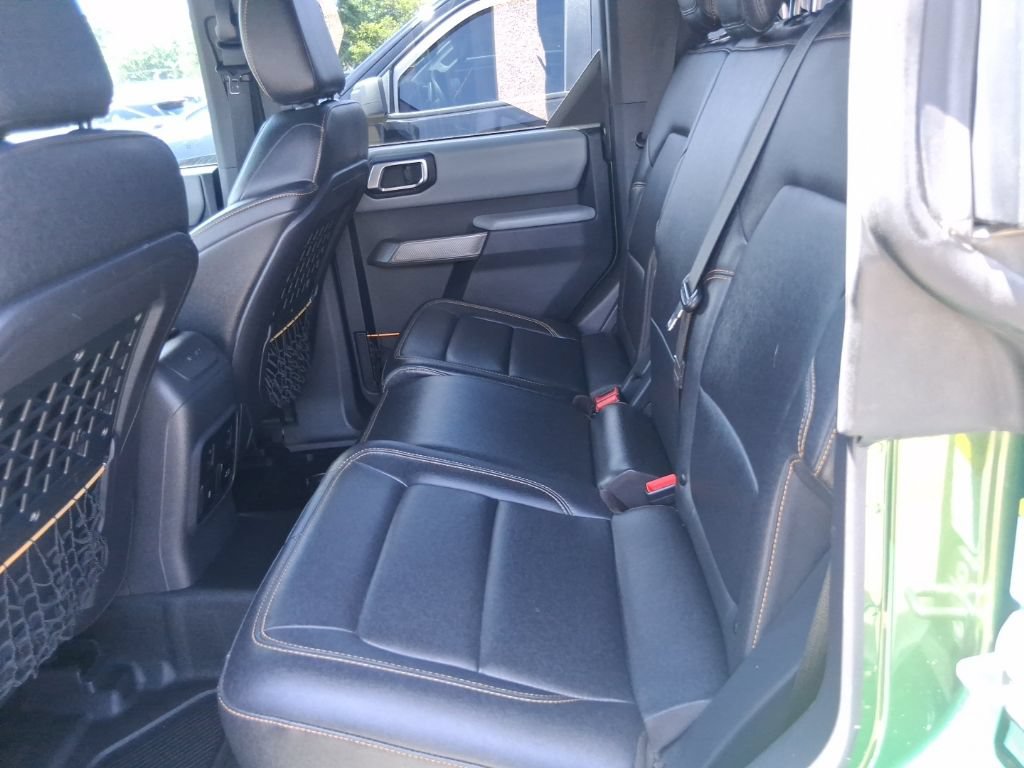 Used 2023 Ford Bronco Badlands AWD/4WD image 8