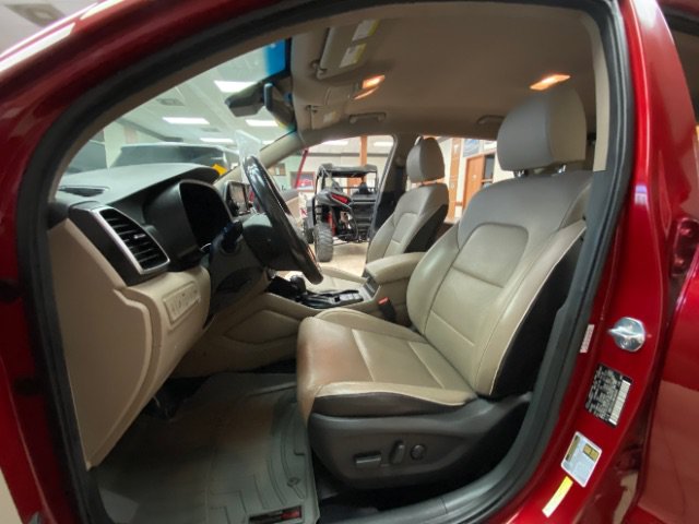 Used 2021 Hyundai Tucson Limited AWD/4WD image 16