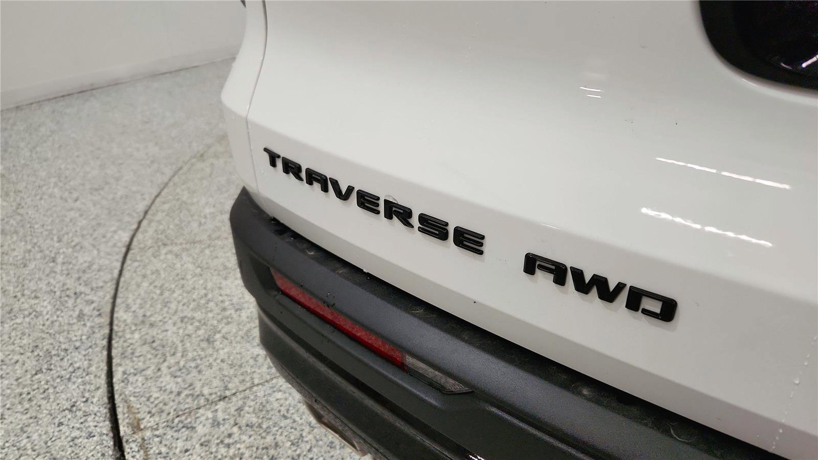 New 2026 Chevrolet Traverse LT w/ Midnight/Sport Edition image 17