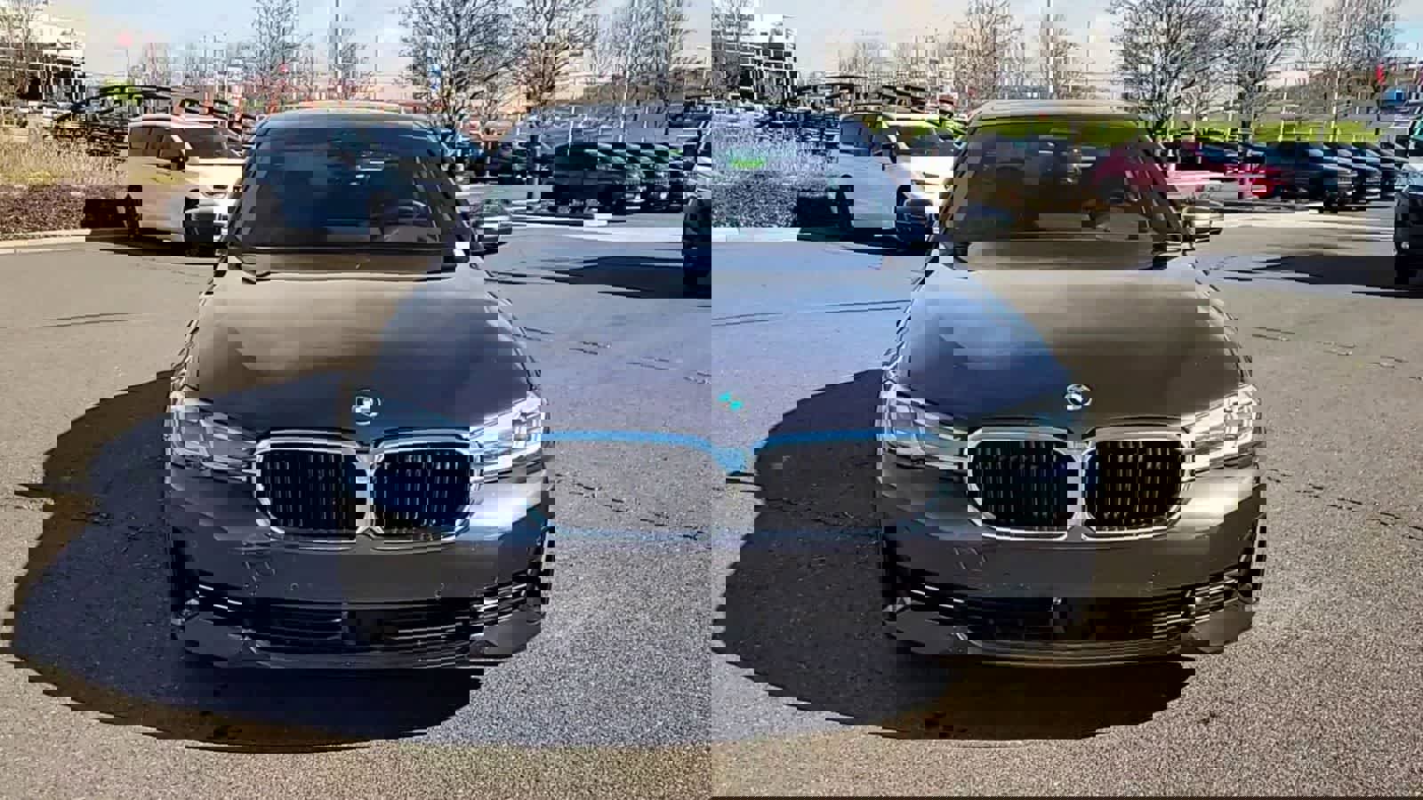 Used 2022 BMW 530i xDrive w/ Premium Package image 3