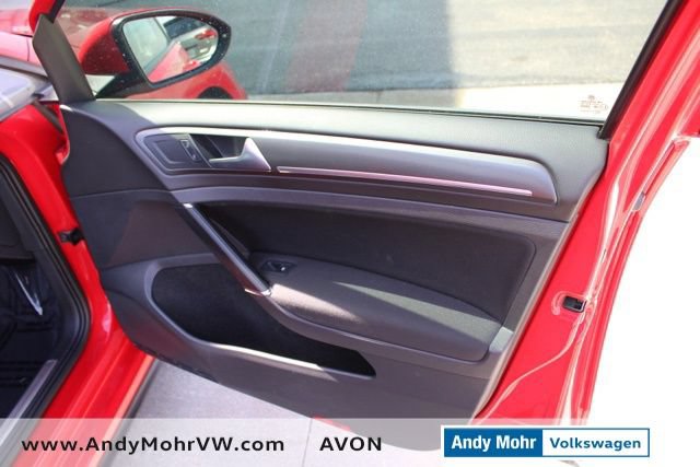 Used 2018 Volkswagen GTI SE FWD image 17