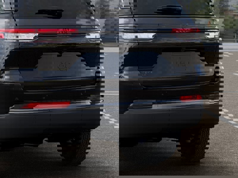 New 2026 Jeep Grand Cherokee Altitude image 13