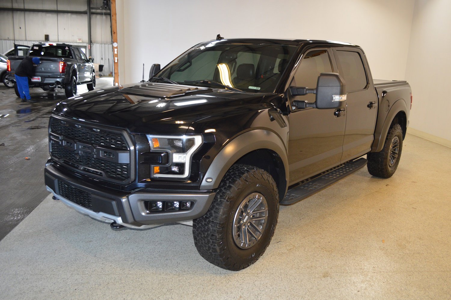 Used 2019 Ford F150 Raptor w/ Equipment Group 802A Luxury image 7