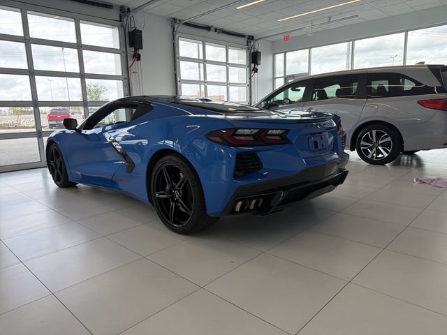 Used 2025 Chevrolet Corvette Stingray Premium Cpe w/ 3LT RWD image 3