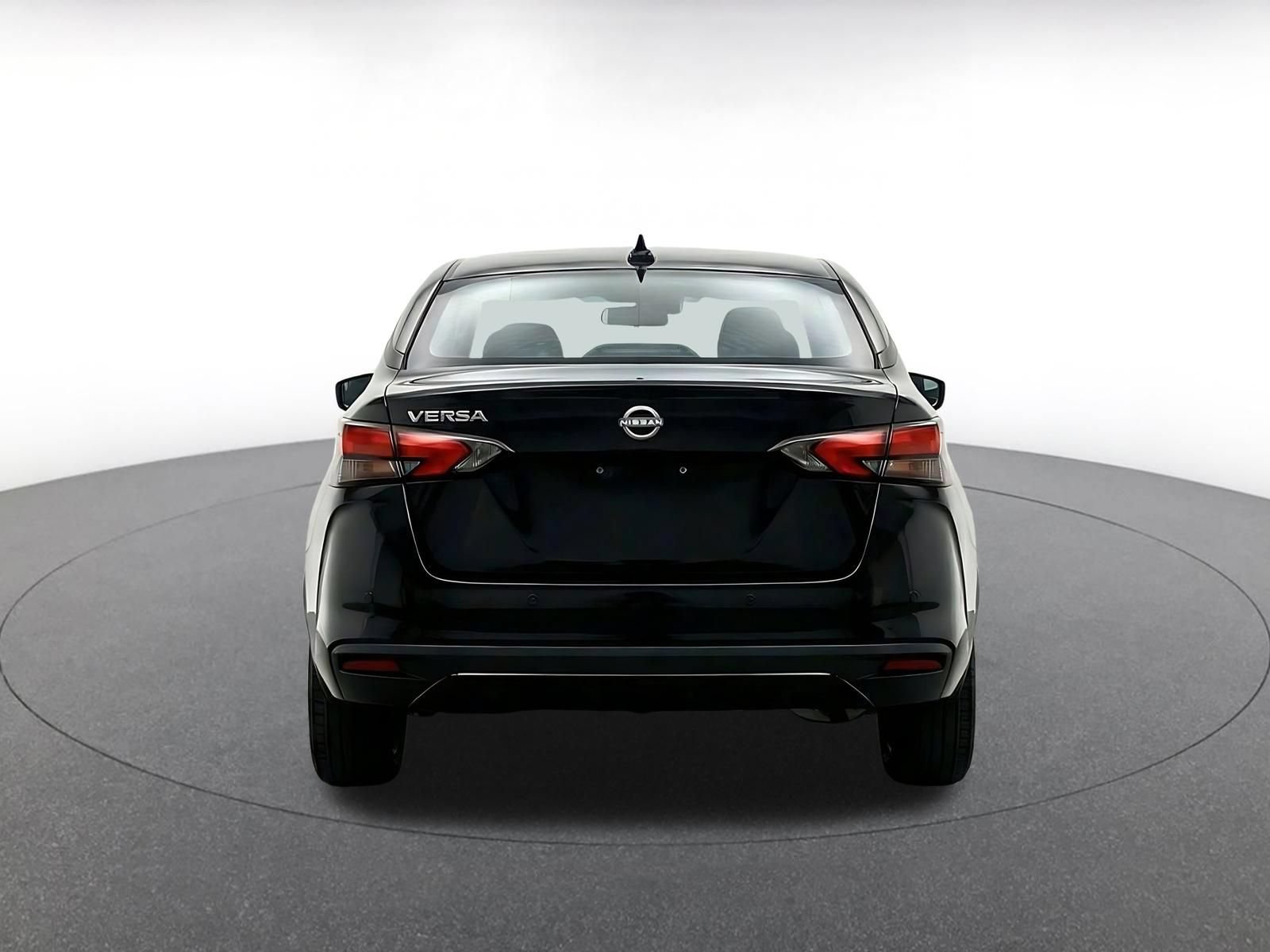 Used 2025 Nissan Versa SV FWD image 8
