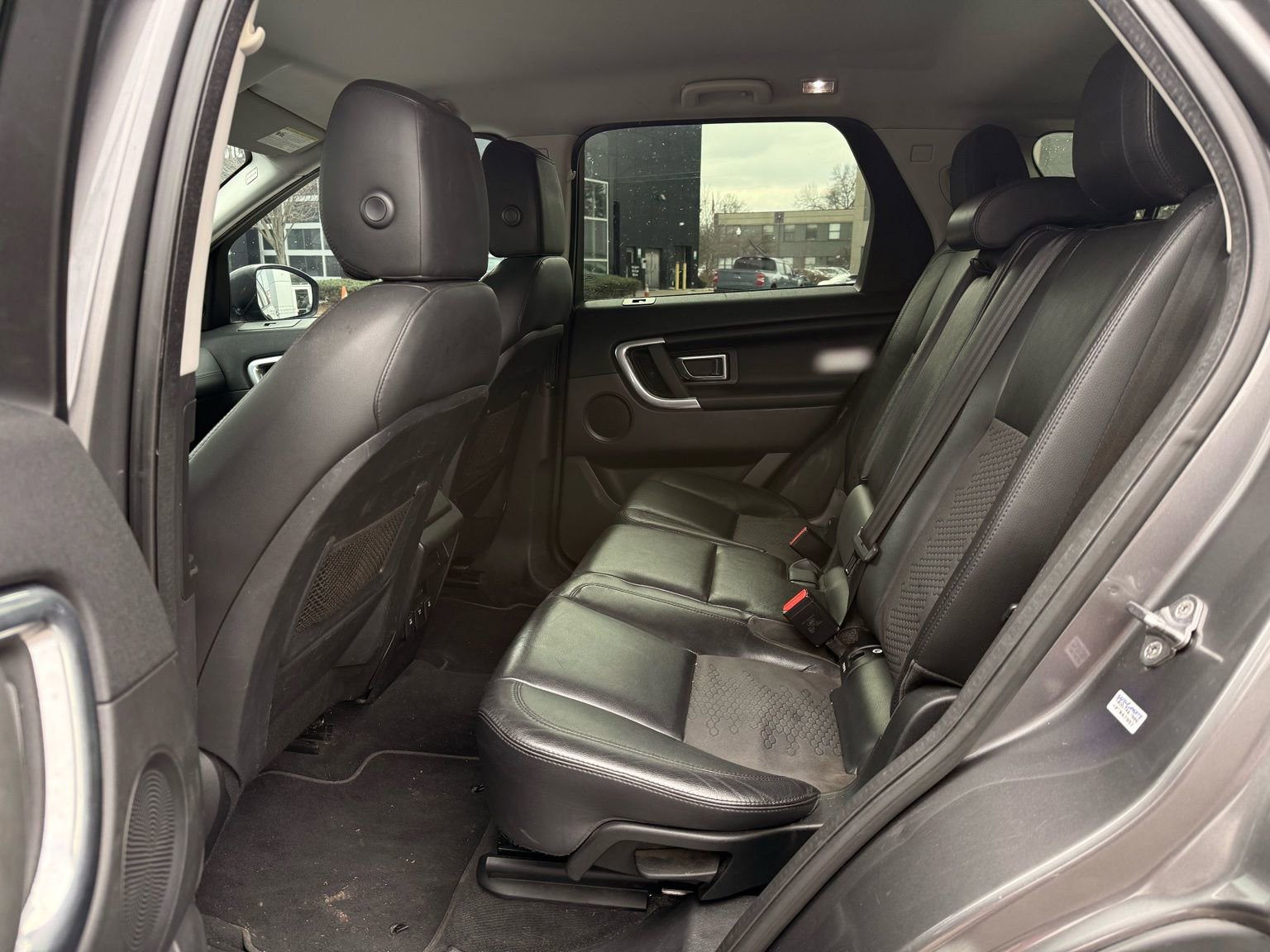 Used 2016 Land Rover Discovery Sport SE image 23