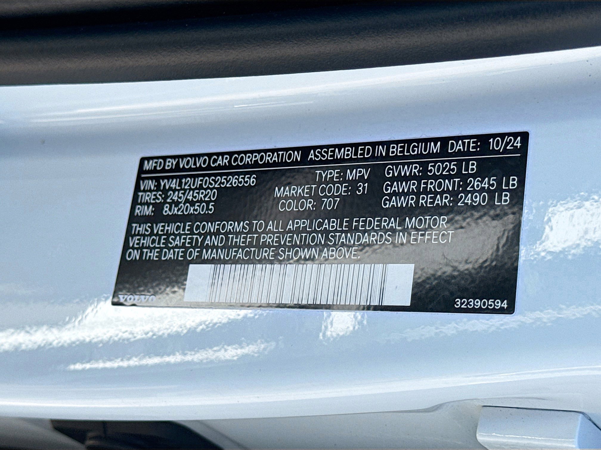 Used 2025 Volvo XC40 B5 Ultra image 44