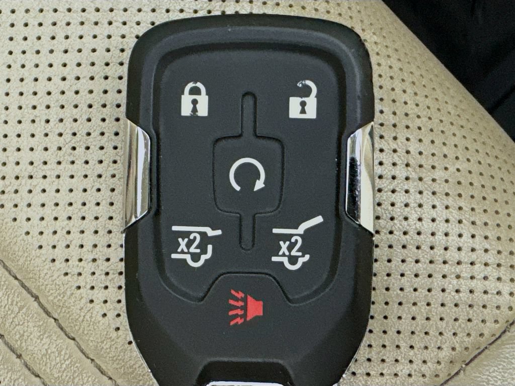 Used 2015 GMC Yukon Denali w/ Premium Package AWD/4WD image 41