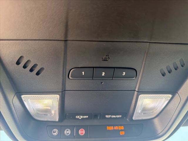 Used 2017 Cadillac XT5 FWD image 16