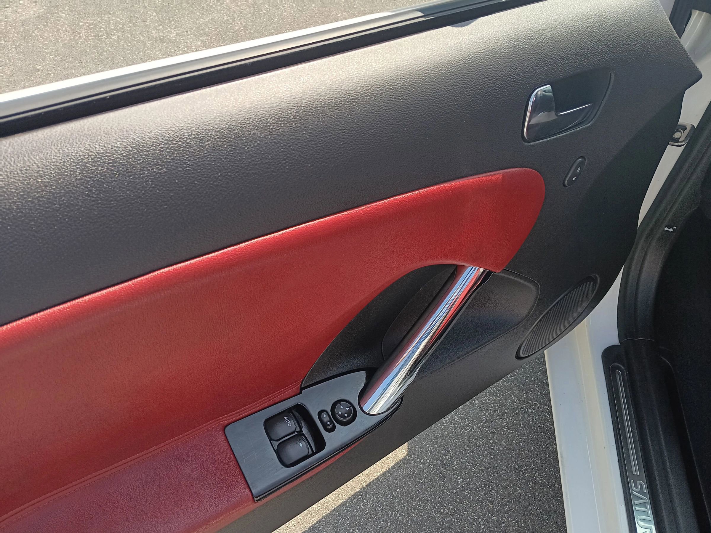 Used 2007 Saturn Sky Red Line image 34