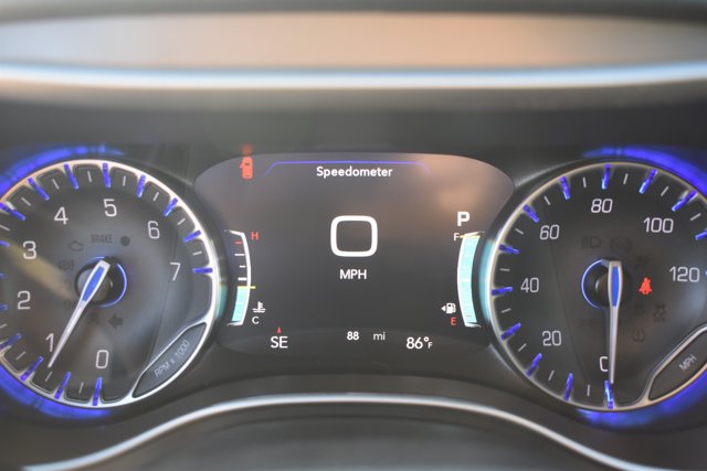 New 2027 Chrysler Pacifica Limited w/ Family Tech Group FWD image 25