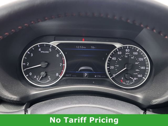 Used 2025 Nissan Sentra SR w/ SR Premium Package FWD image 15