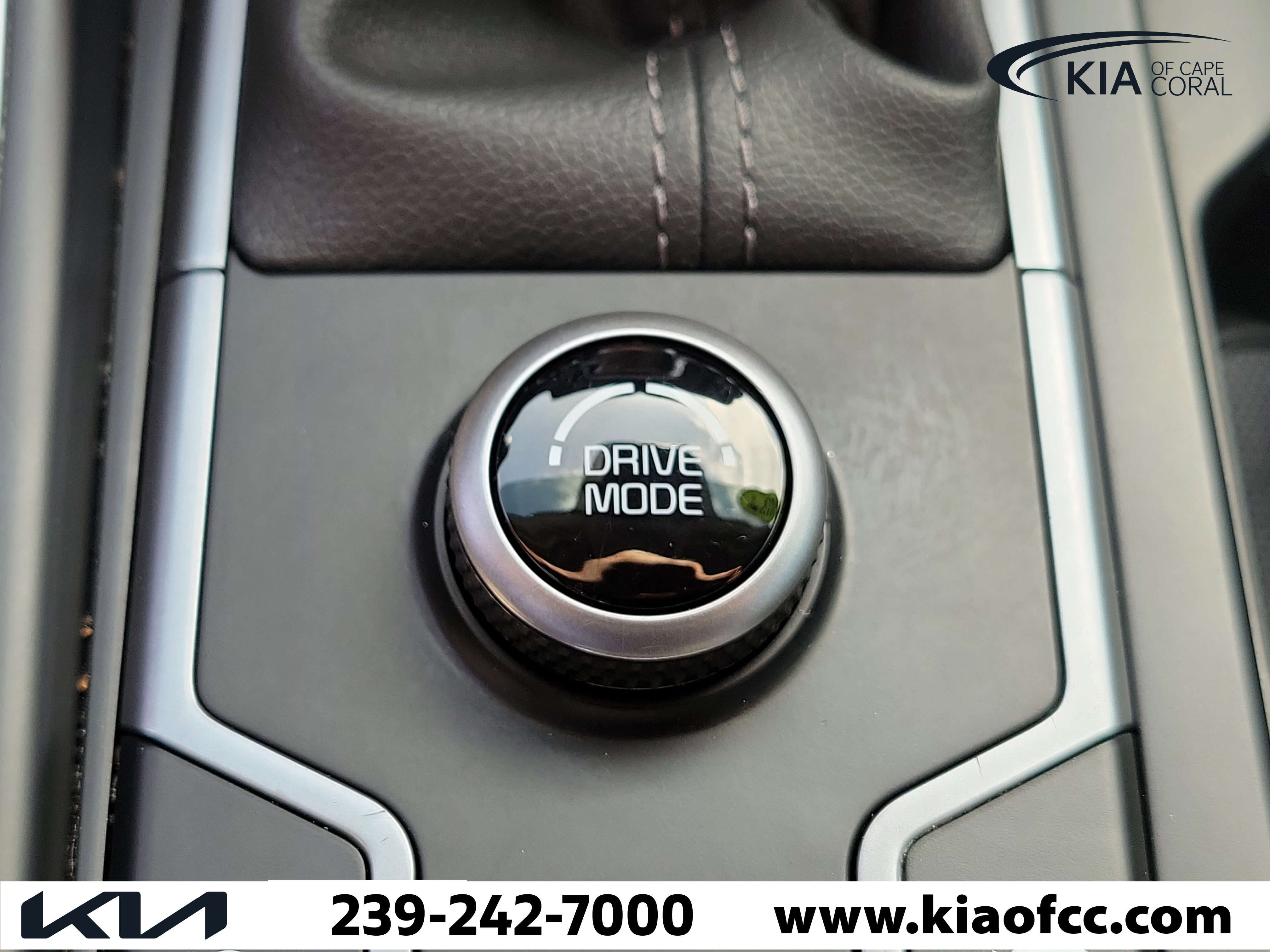 Used 2023 Kia Sorento LX FWD image 30