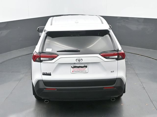 Used 2025 Toyota RAV4 LE image 28