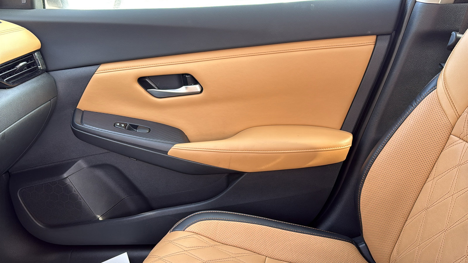 Certified 2021 Nissan Sentra SV w/ SV Premium Package image 18