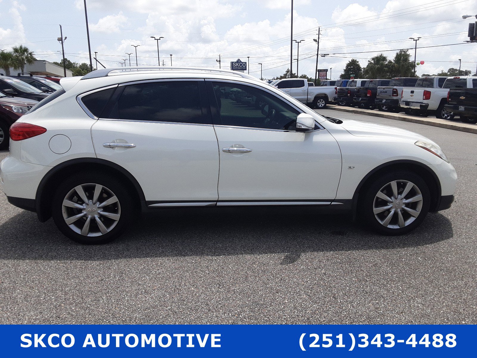 Used 2016 INFINITI QX50 2WD w/ Premium Plus Package image 6