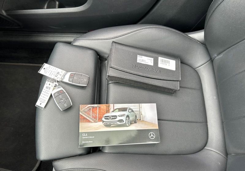 Used 2023 Mercedes-Benz GLA 250 4MATIC image 8