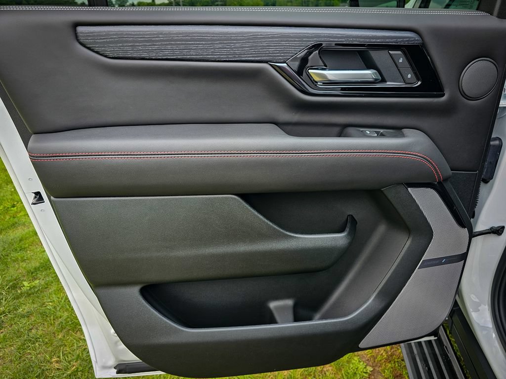 New 2026 GMC Yukon XL AT4 Ultimate w/ LPO, Floor Liner Package AWD/4WD image 36