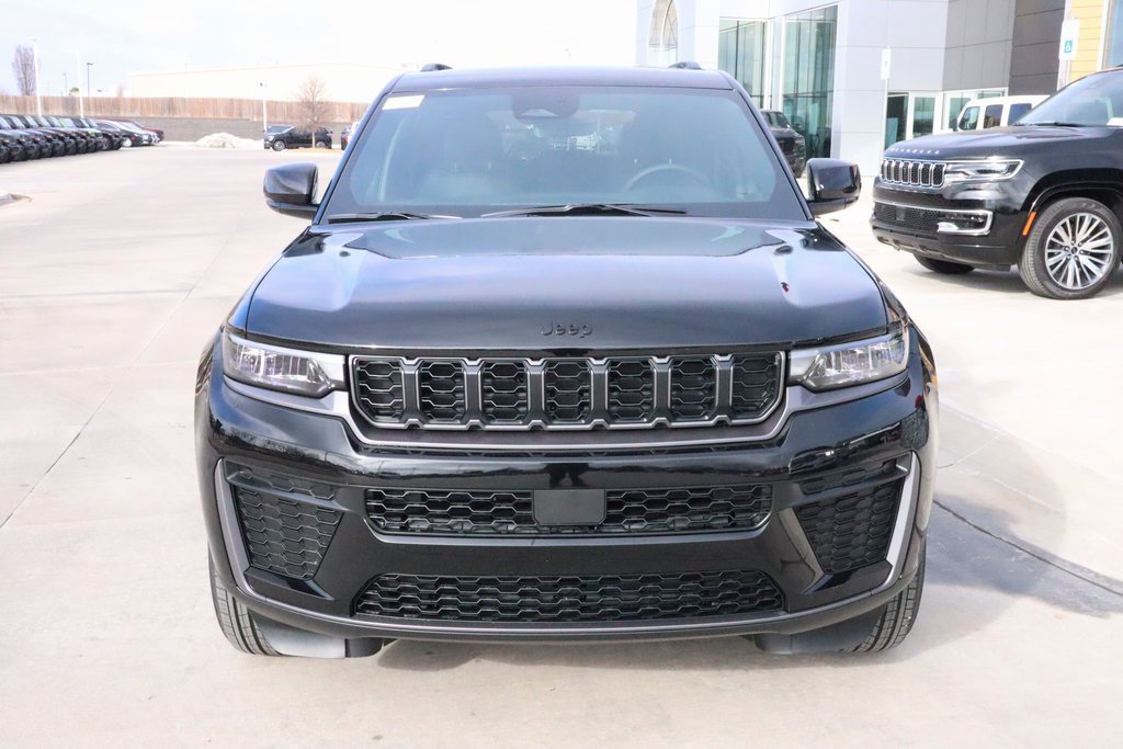 New 2026 Jeep Grand Cherokee Laredo image 9