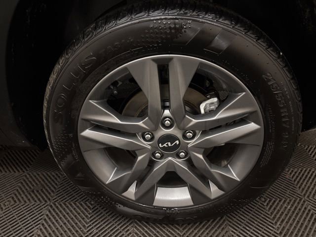 Certified 2023 Kia Seltos S image 27