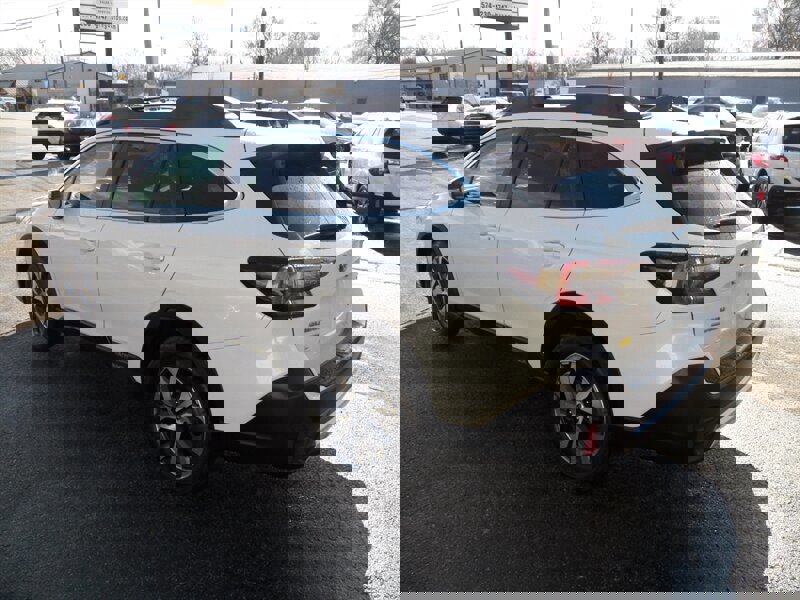 Used 2022 Subaru Outback Limited image 5