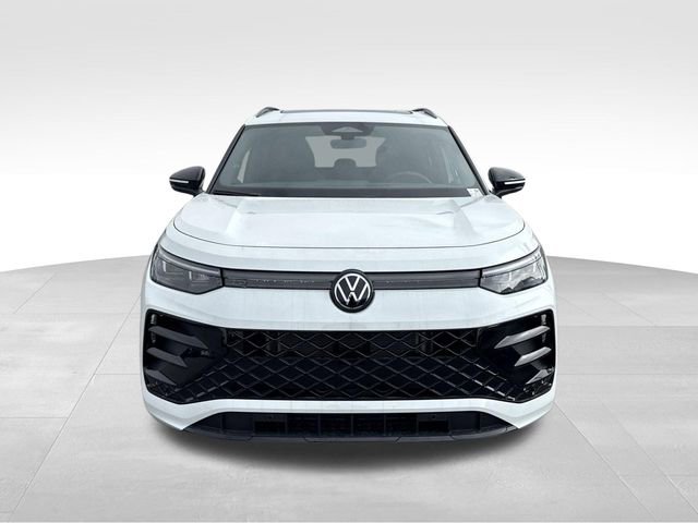 New 2026 Volkswagen Tiguan SE R-Line FWD image 8