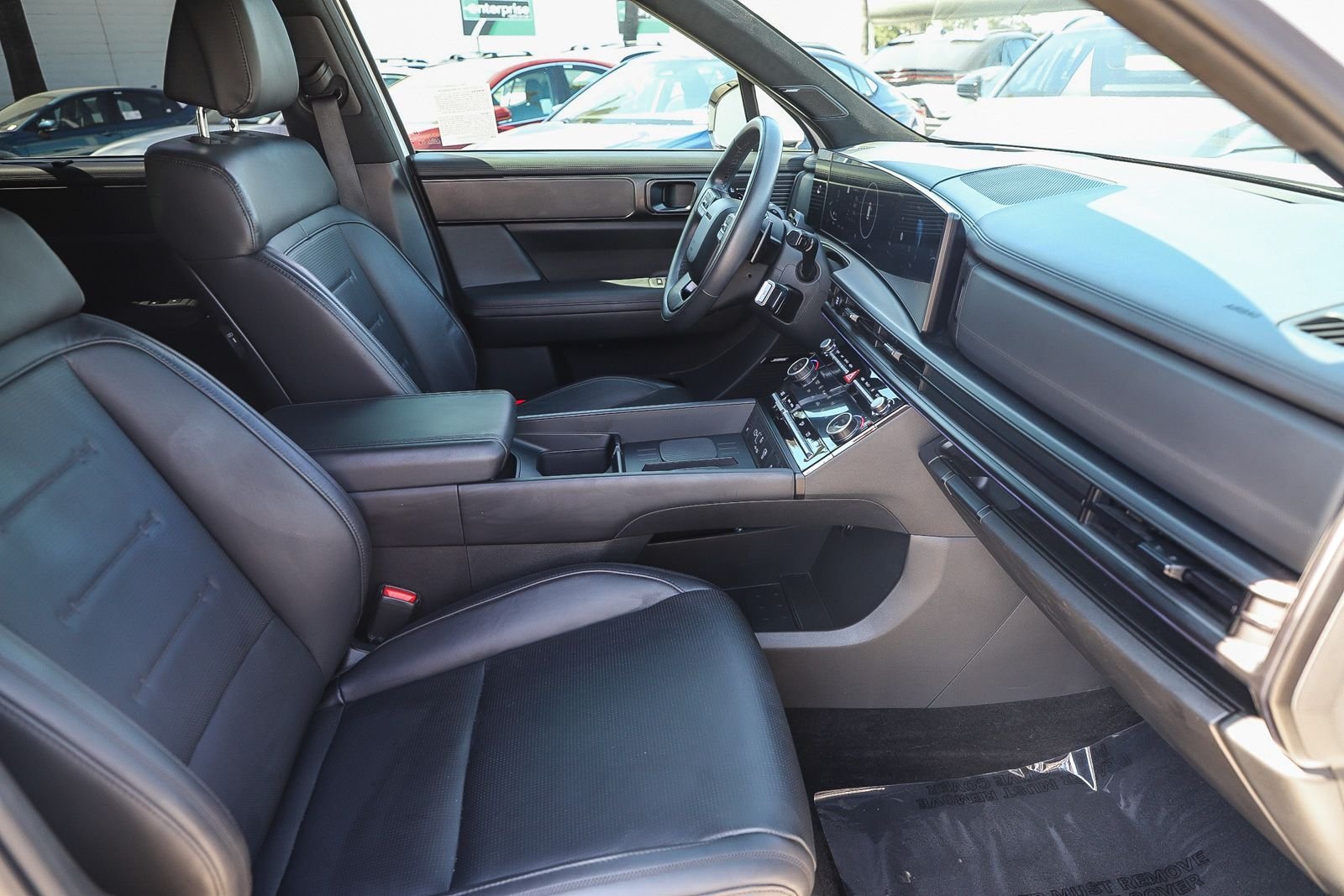 Used 2025 Hyundai Santa Fe Calligraphy AWD/4WD image 16